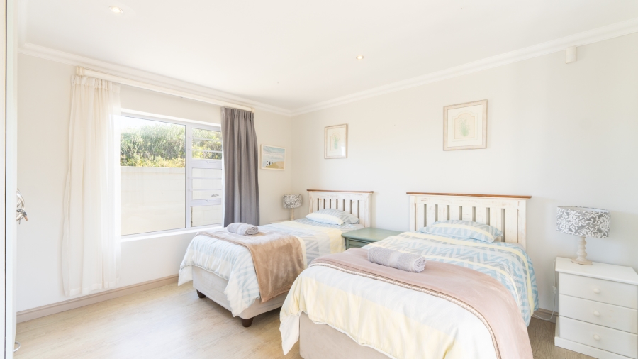 4 Bedroom Property for Sale in Yzerfontein Western Cape